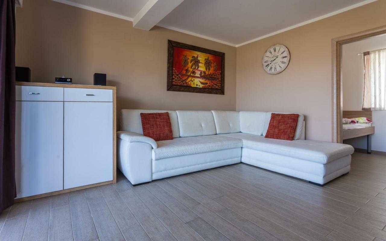 Apartment Trava Klimno Εξωτερικό φωτογραφία