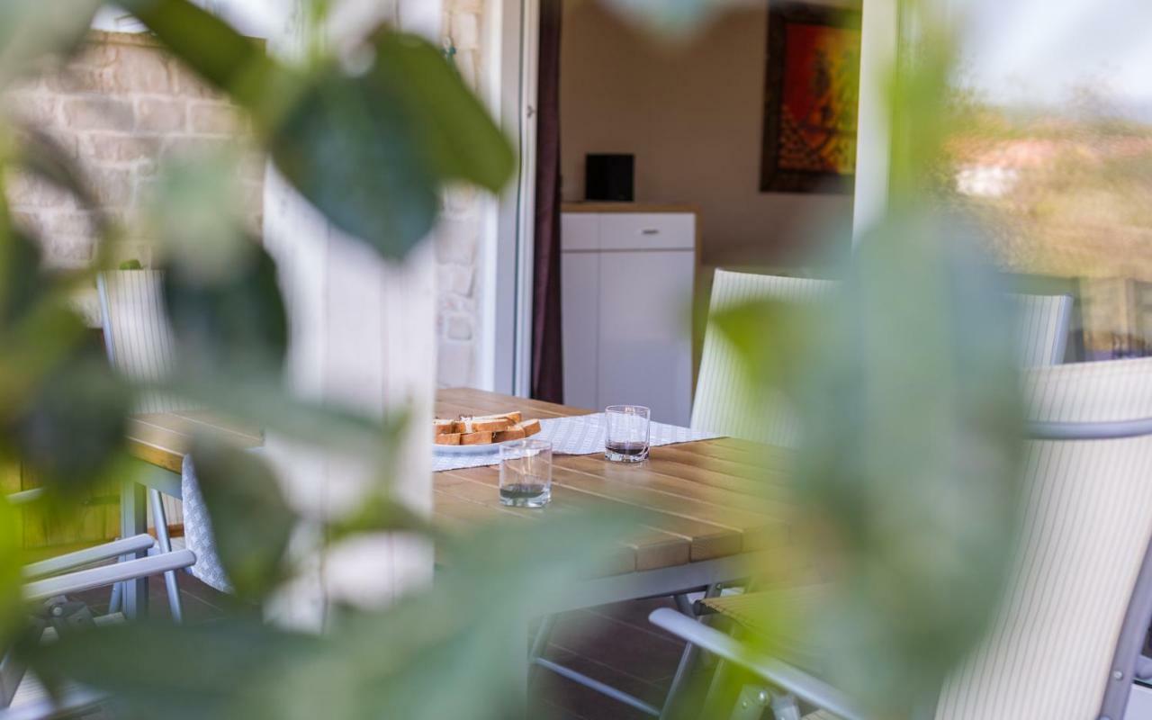 Apartment Trava Klimno Εξωτερικό φωτογραφία